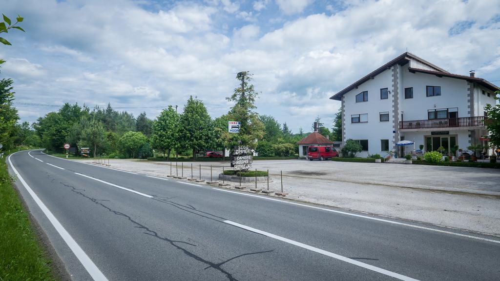 Guest House Hodak Rakovica Zewnętrze zdjęcie