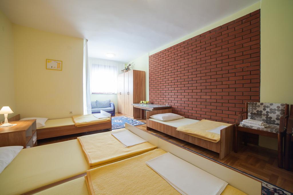 Guest House Hodak Rakovica Zewnętrze zdjęcie